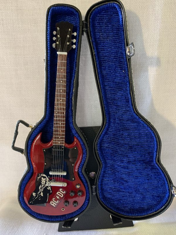 AC/DC (GIbson SG de ANGUS YOUNG) - Imagen 3