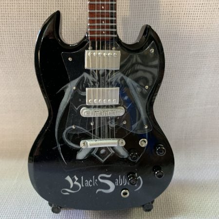 BLACK SABBATH (Gibson SG de TOMMY IOMMI)