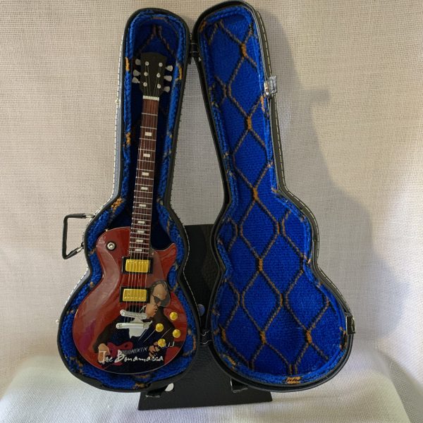 BONAMASSA, JOE (Gibson LES PAUL fondo rojo) - Imagen 3