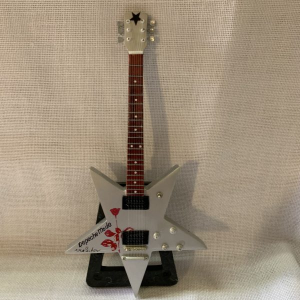 DEPECHE MODE (Guitarra Estrella de MARTIN GORE, Concierto de Moscu) - Imagen 2