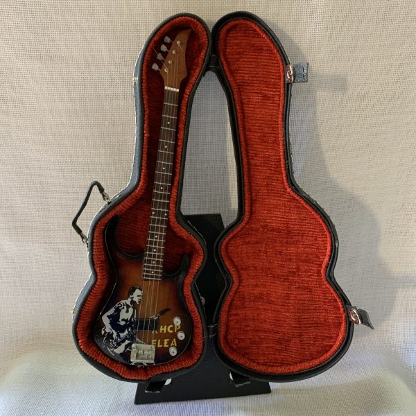FLEA (Fender Jazz Bass 61 de FLEA-RED HOT CHILI PEPPERS) - Imagen 4