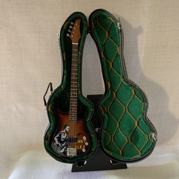 FLEA (Fender Jazz Bass 61 de FLEA-RED HOT CHILI PEPPERS) - Imagen 5