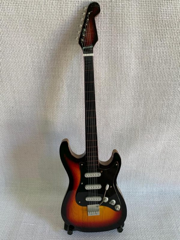GUITARRA STANDARD LISA Color Madera-Negro - Imagen 2
