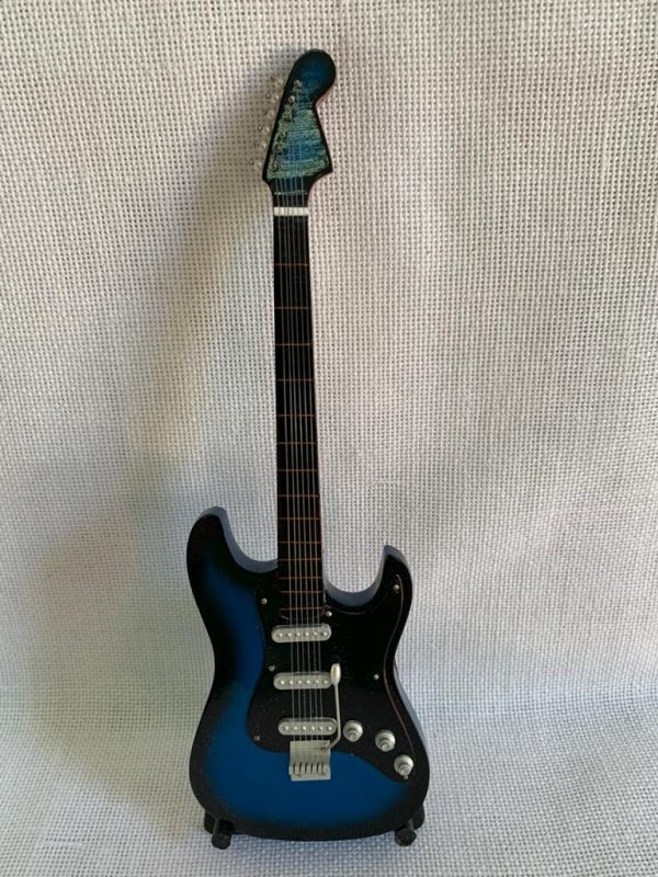 GUITARRA STANDARD LISA Color Azul-Negro - Imagen 2