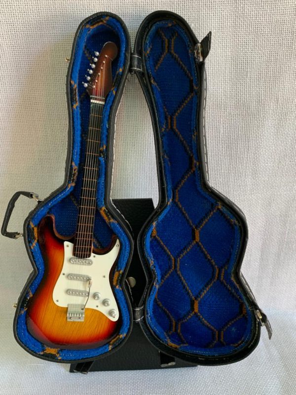 GUITARRA STANDARD LISA Color Madera-Blanco - Imagen 3