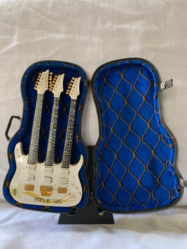 VAI, STEVE (Ibanez Triple Mastil) - Imagen 3
