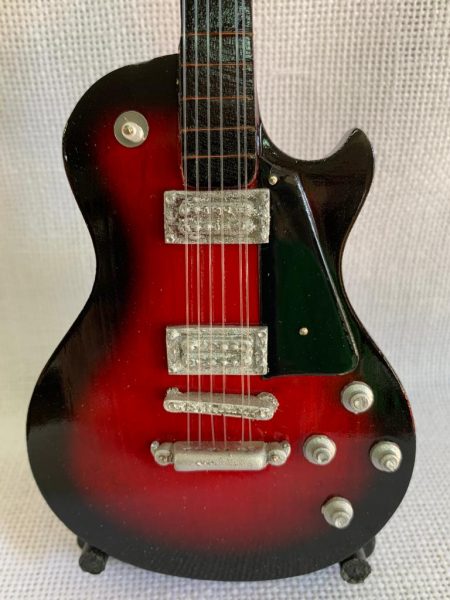 GUITARRA LISA GLP Color Rojo-Negro / Tamaño Standard