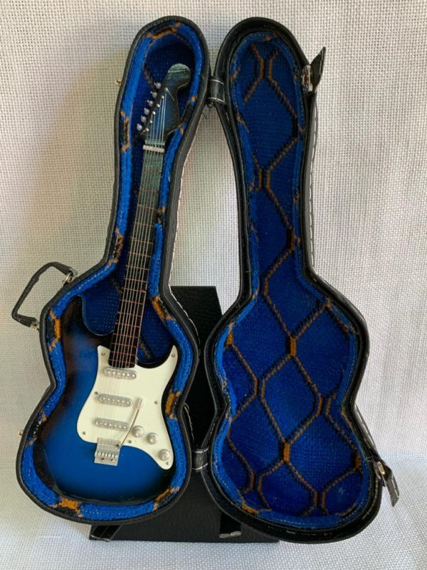 GUITARRA STANDARD LISA Color Azul-Blanco - Imagen 3