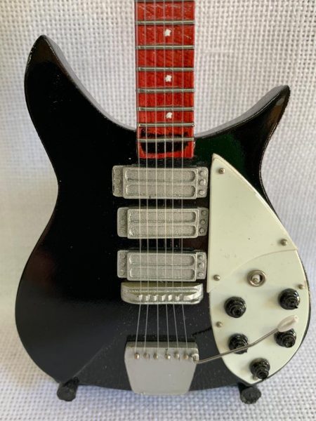 GUITARRA LISA RICKENBACKER 6 Cuerdas-Color Negro-Blanco