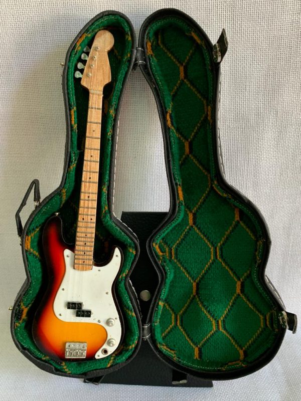 BAJO LISO FENDER-ROCK Color Madera/Blanco - Imagen 5
