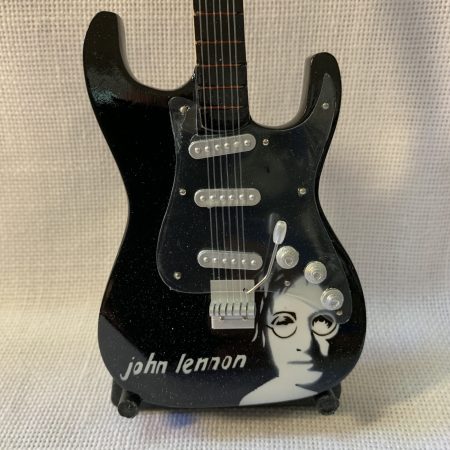 LENNON, JOHN (Standard-The Beatles)