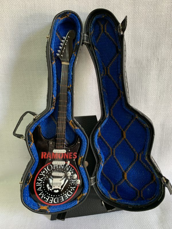 RAMONES (Standard) - Imagen 3