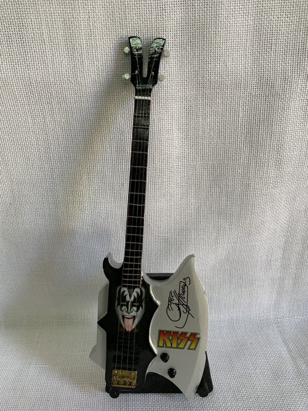 SIMMONS, GENE (Bajo Axe de GENE SIMMONS-KISS) - Imagen 2