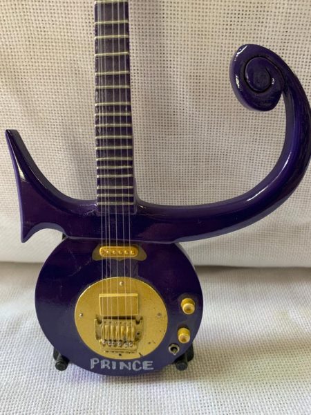PRINCE (LOVE SYMBOL Color Purple)