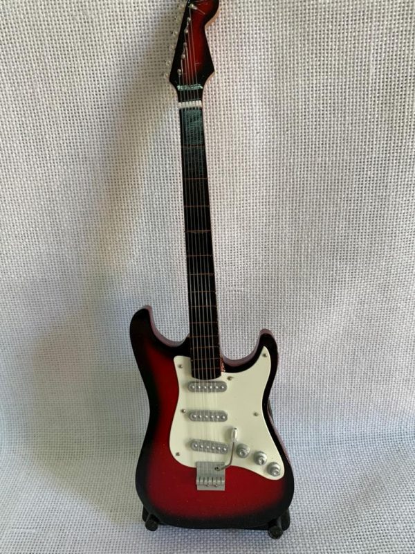 GUITARRA STANDARD LISA Color Rojo-Blanco - Imagen 2