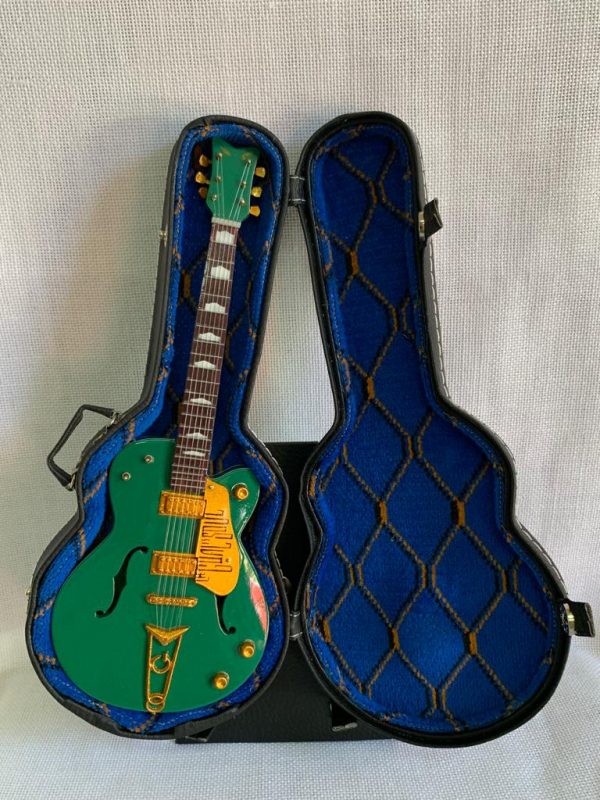 GUITARRA LISA GRETSCH Color Verde - Imagen 3