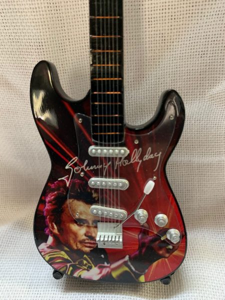 HALLIDAY, JOHNNY (Standard Fender)