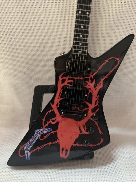 METALLICA (ESP-EXPLORER-Alce) DE JAMES HETFIELD