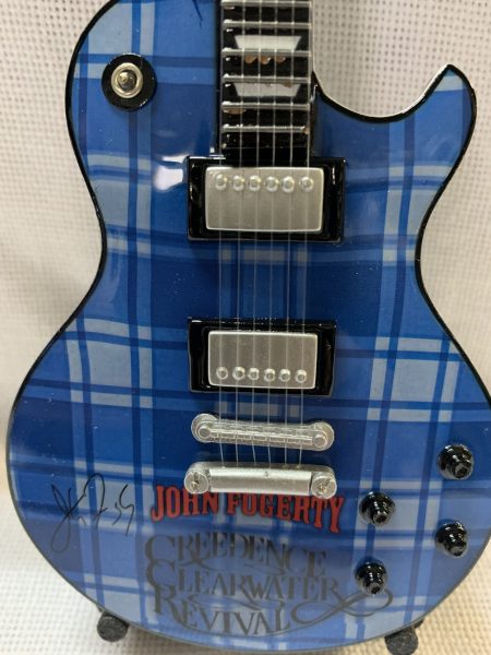 FOGERTY, JOHN - CREEDENCE CLEARWATER REVIVAL (Gibson Les Paul Custom)