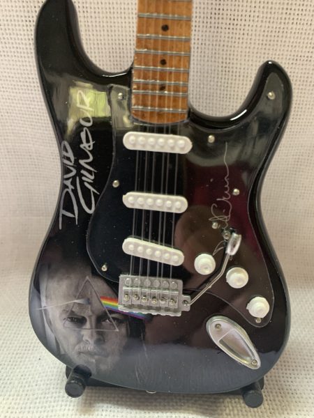 GILMOUR, DAVID (PINK FLOYD) - FENDER STRATOCASTER NEGRA