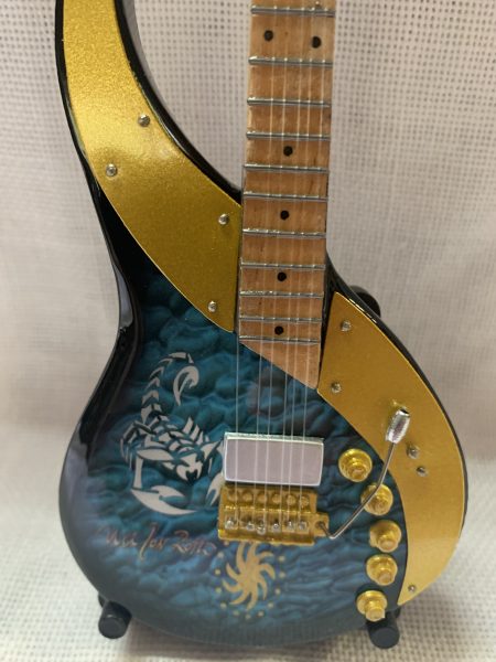 ULRICH ROTH - Guitarra SKY GUITAR 7 Cuerdas y 35 Trastes