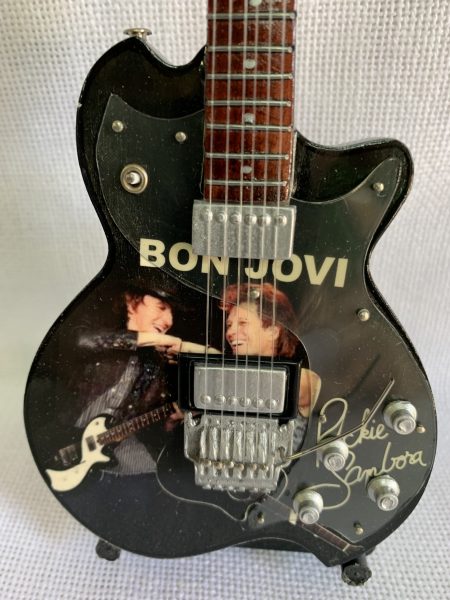 BON JOVI (Guitarra de RICHIE SAMBORA ESP LTD SA-2)